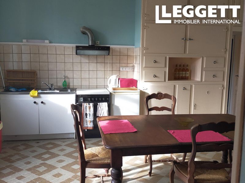 Property photo 3 of 10