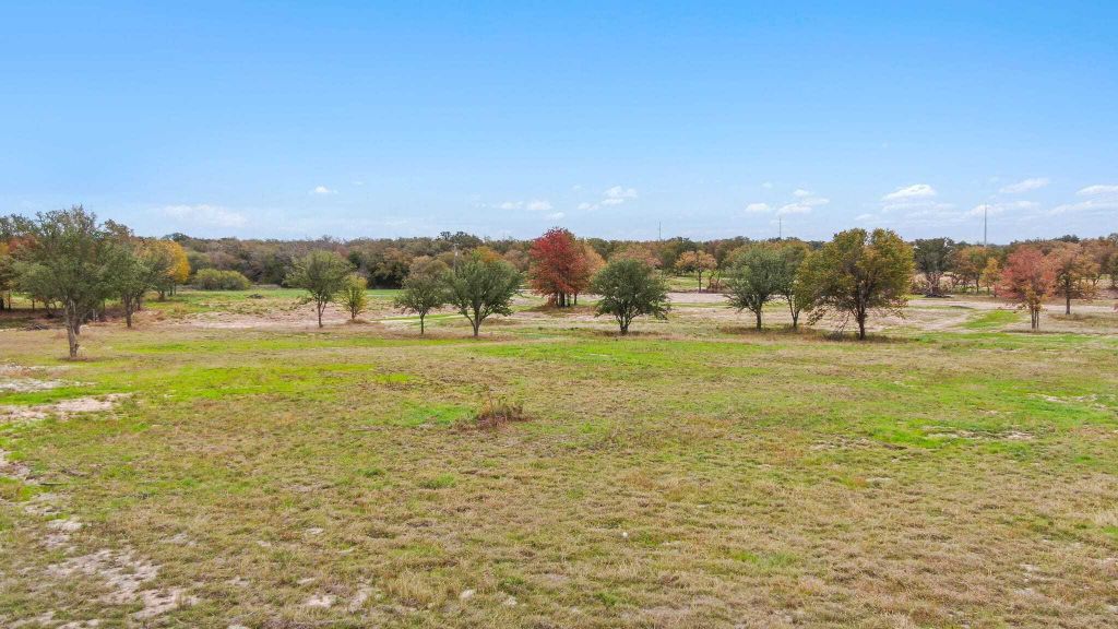Property photo 3 of 8 <Alttext/>