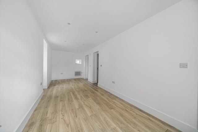 Property photo 3 of 9 Internal View