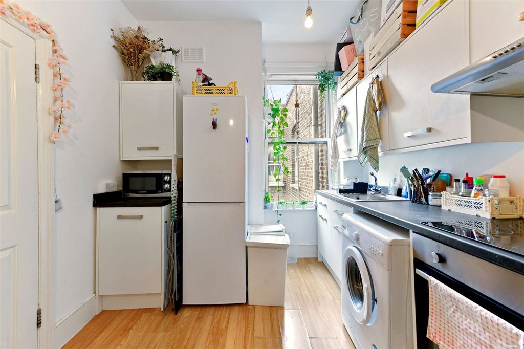 Property photo 2 of 10 Picture No. 05
