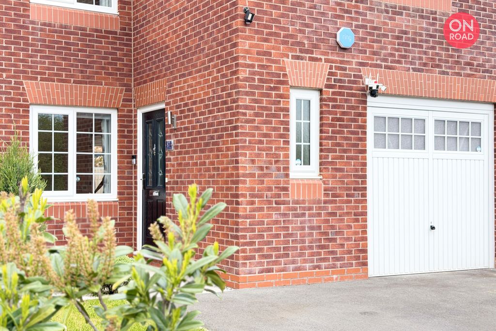 Property photo 3 of 31