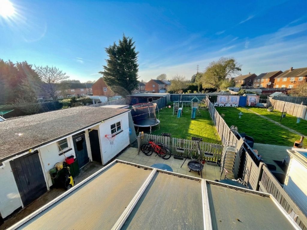 Property photo 2 of 10 4992063