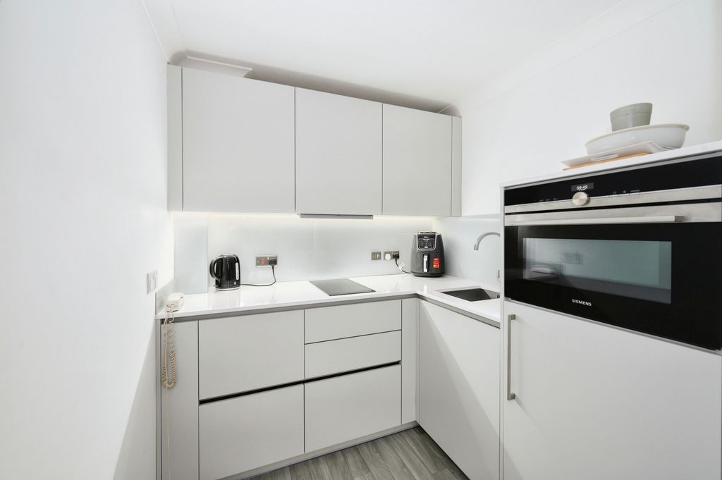 Property photo 1 of 14 Kitchen