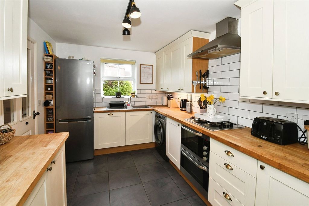 Property photo 2 of 17 Photography