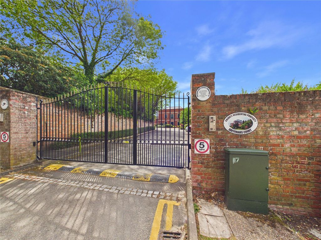 Additional image 2 of 3 bed flat for saleCastle Road, Colchester, Essex CO1