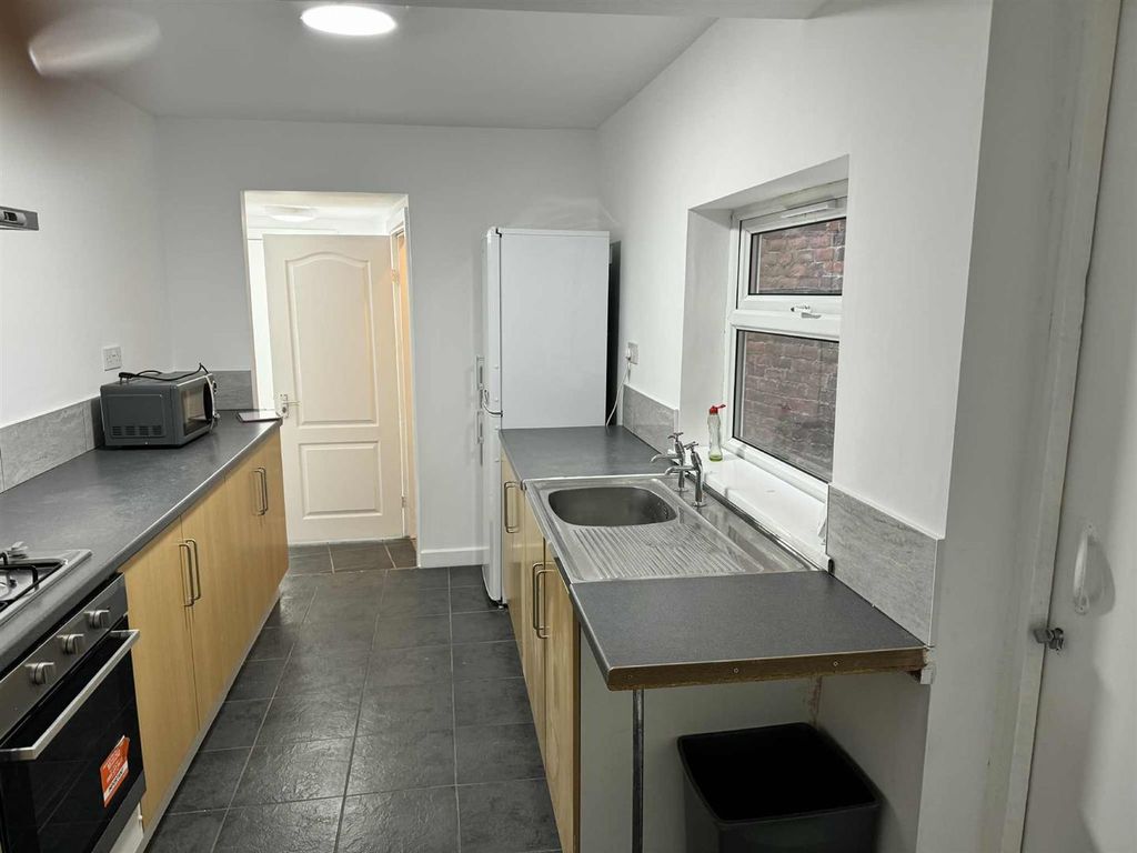 Property photo 3 of 13 c8Febb4F-ba1E-452E-87F3-d472dc3E4F24.Jpeg