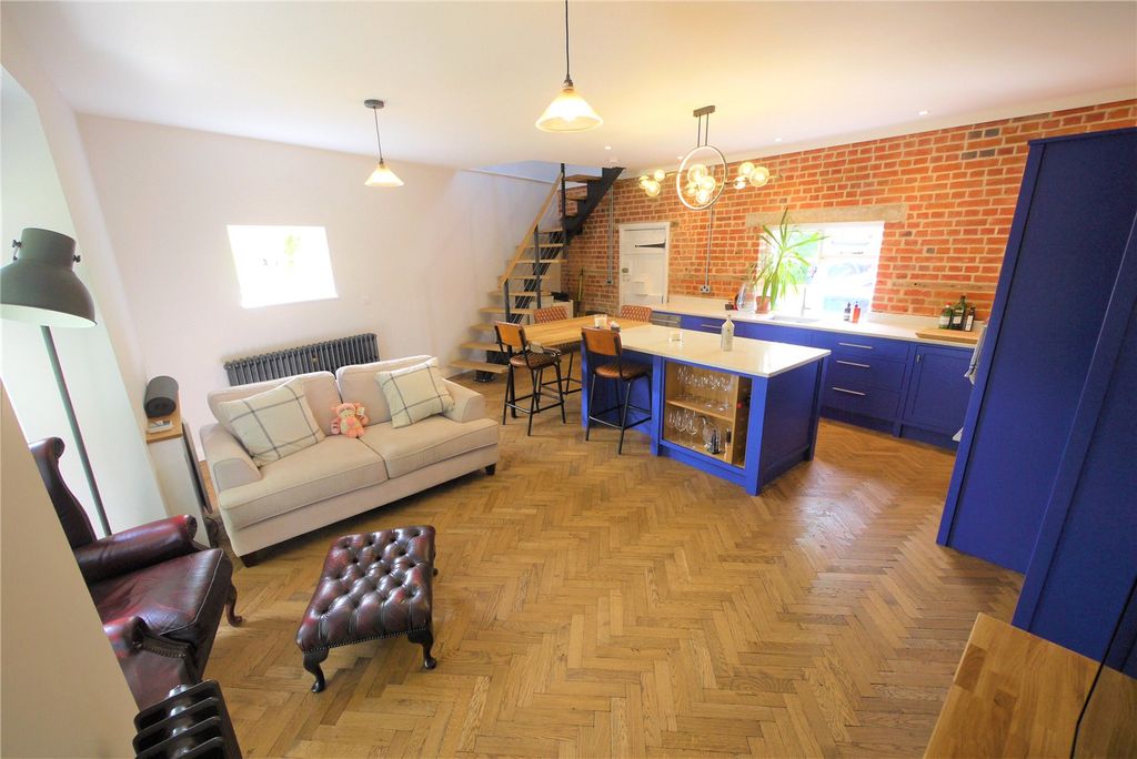 Property photo 3 of 10 Picture No. 03