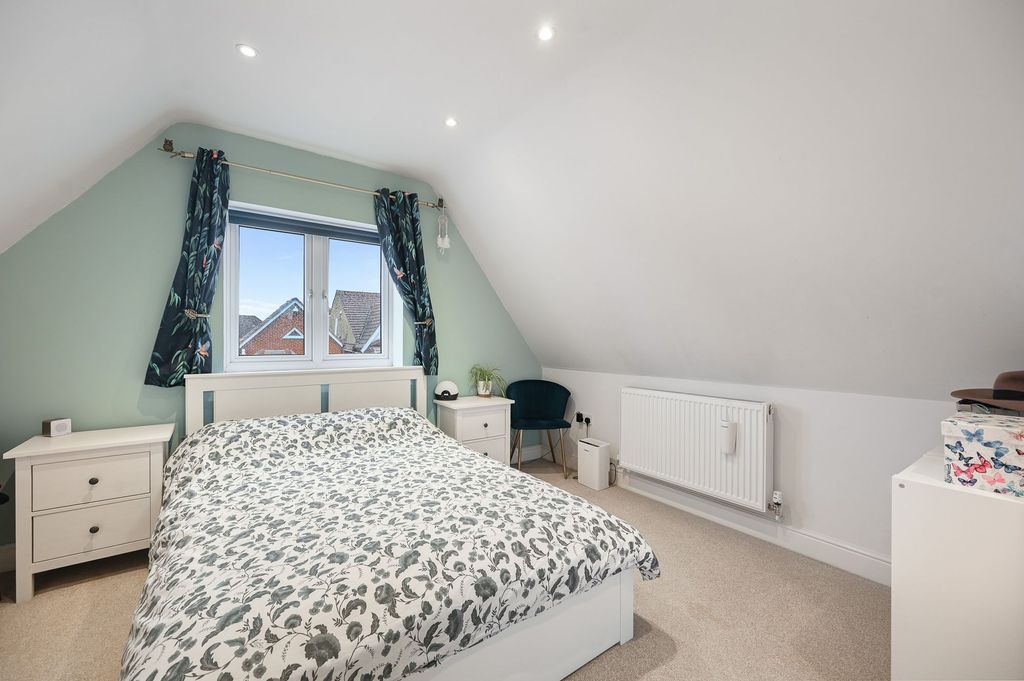 Property photo 3 of 8