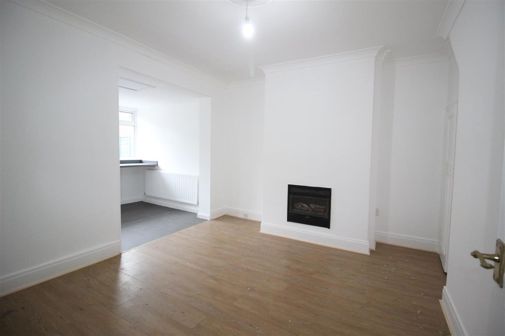 Property photo 2 of 9 Dining Room