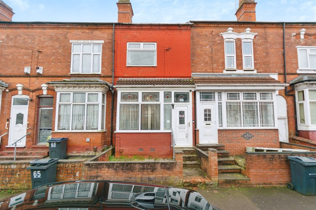 Property photo 1 of 17