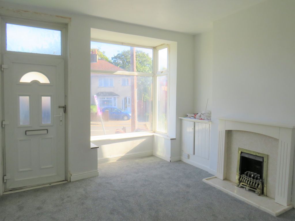 Property photo 2 of 8 Living Room