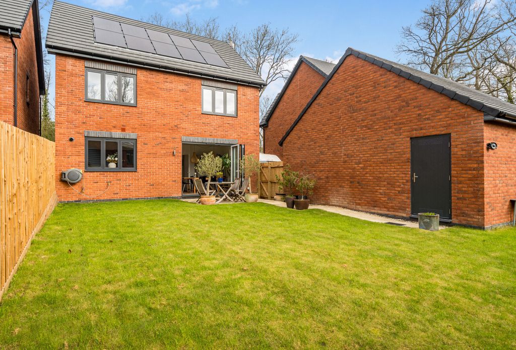 Property photo 2 of 20 Garden