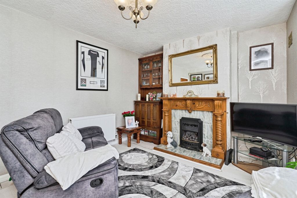 Property photo 2 of 20