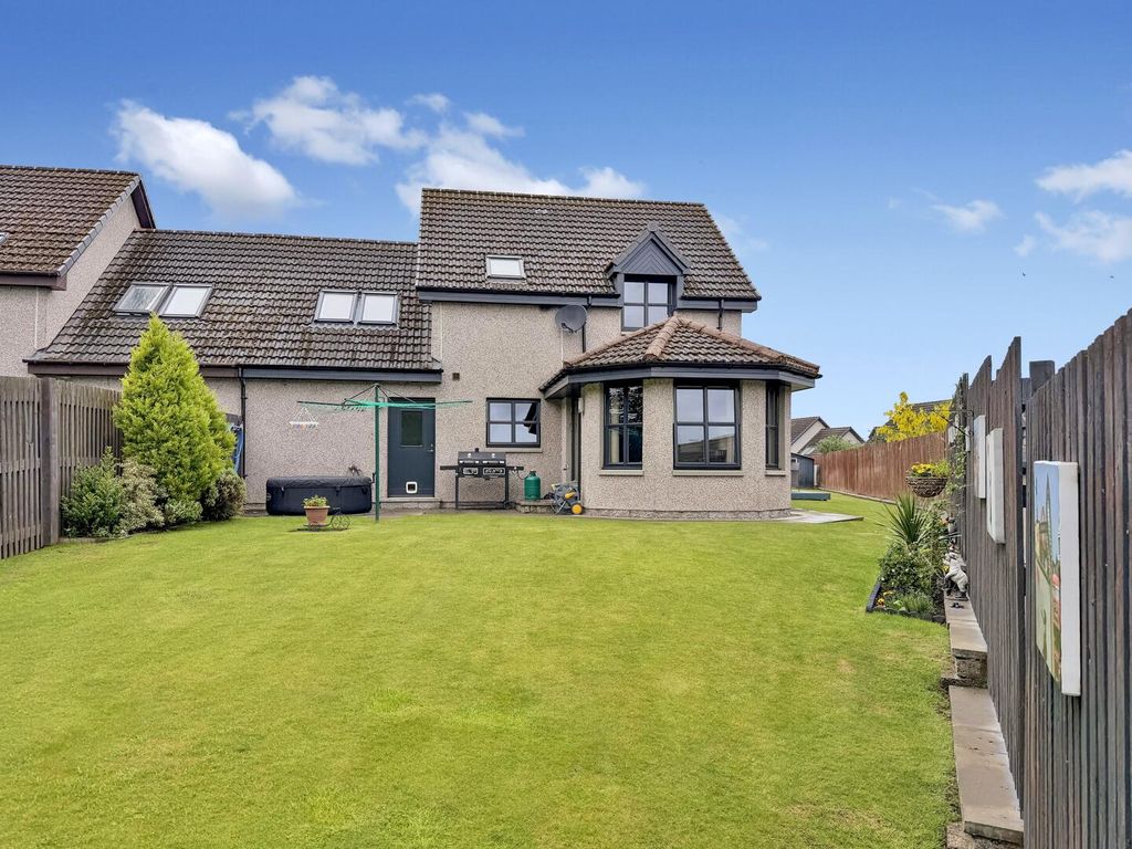 Property photo 1 of 35 Rear Garden