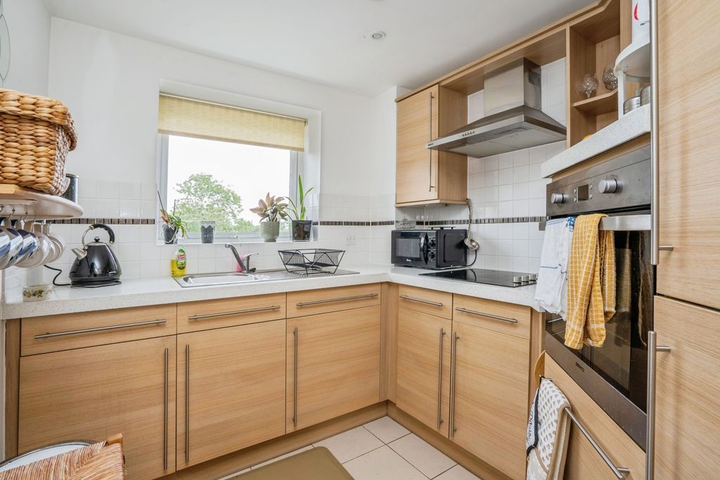 Property photo 2 of 10 Pbox-Img.Jpg