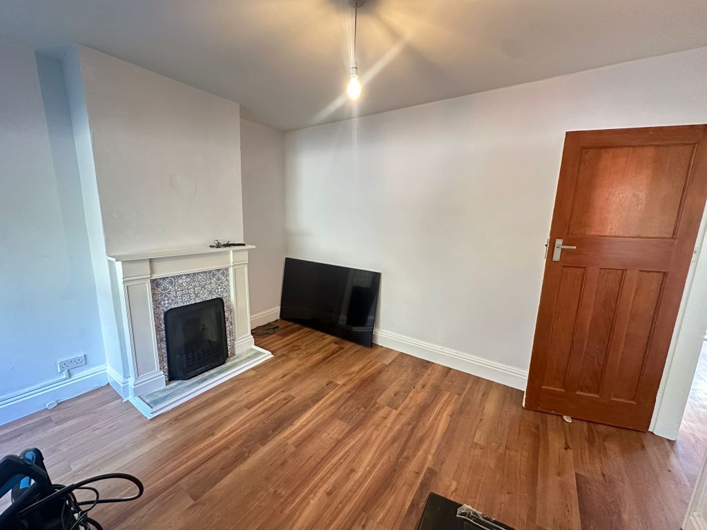 Property photo 3 of 21 Image