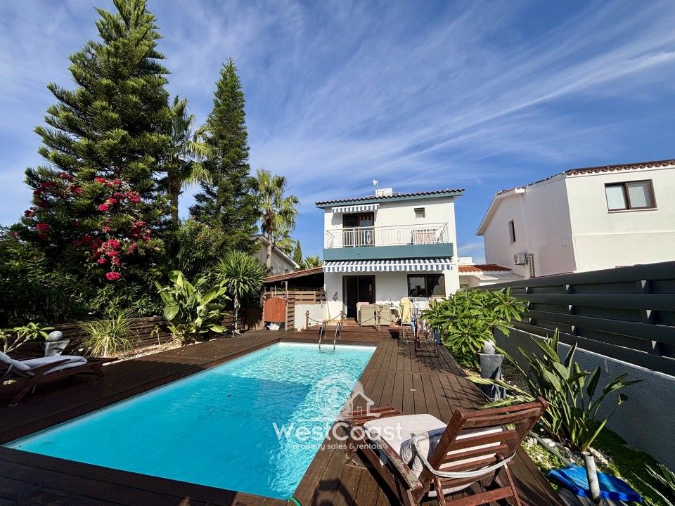 Property photo 1 of 33