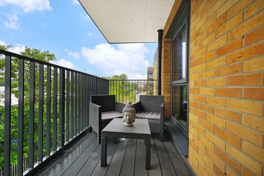 Property photo 3 of 18 A_E04944