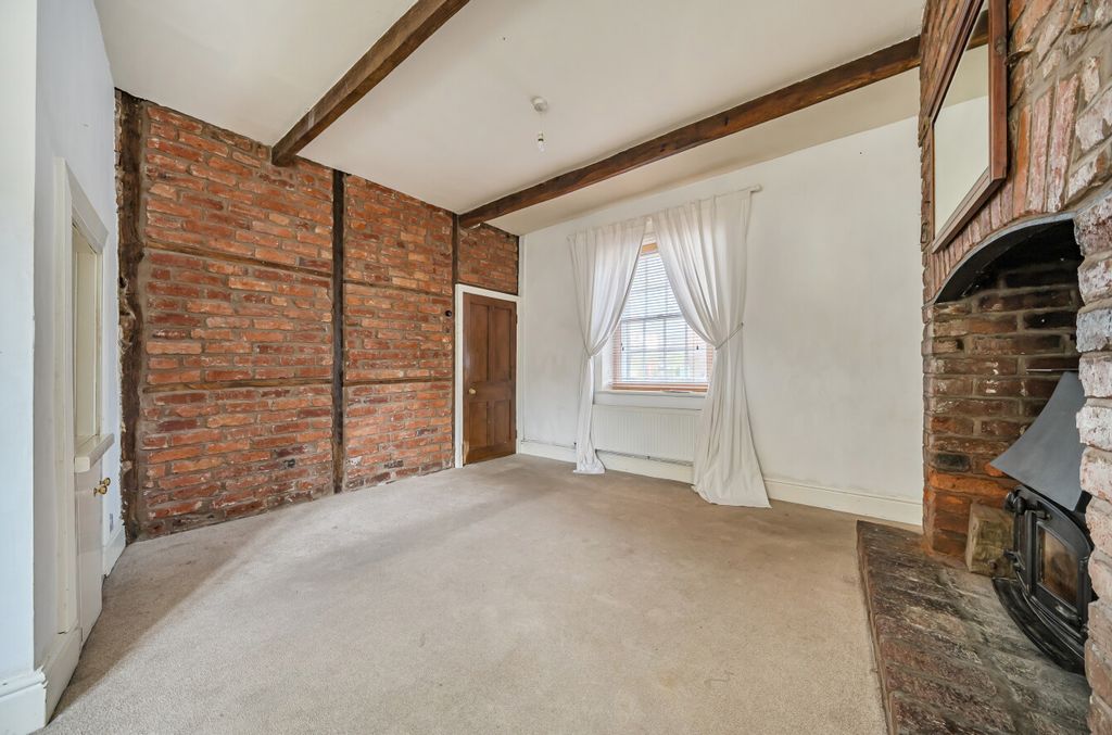 Property photo 3 of 20 1376430-10-690B6A...