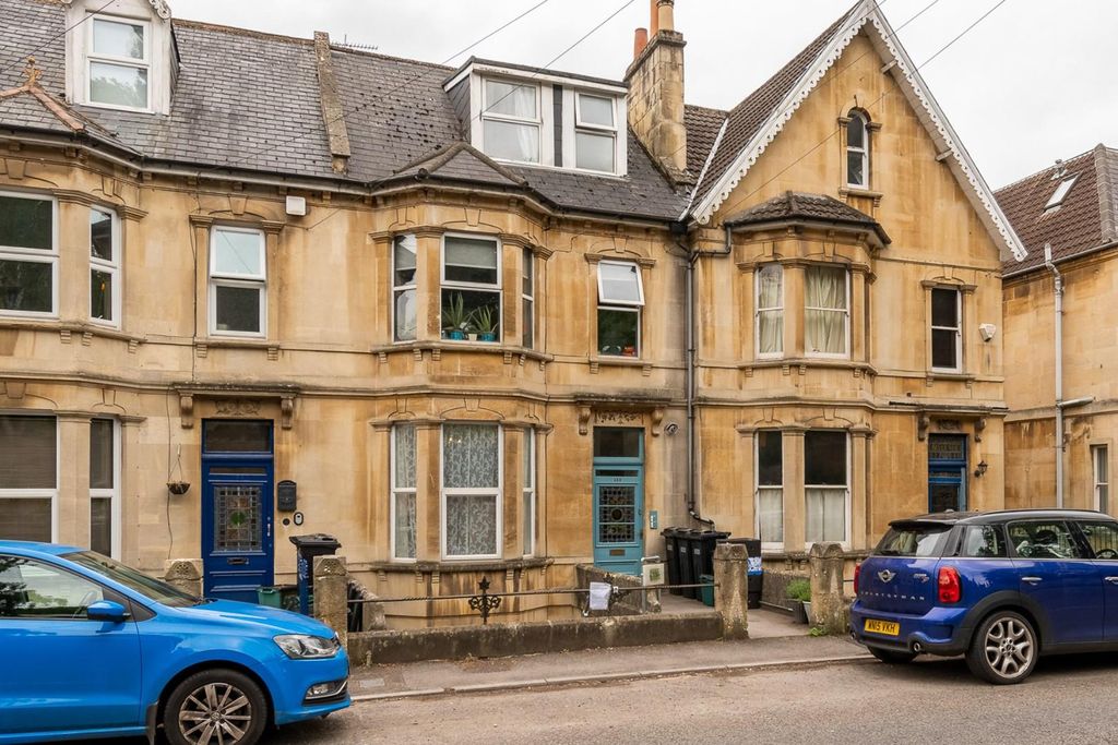 Property photo 1 of 12 Ground Floor Flat 130 London Road West-12.Jpg