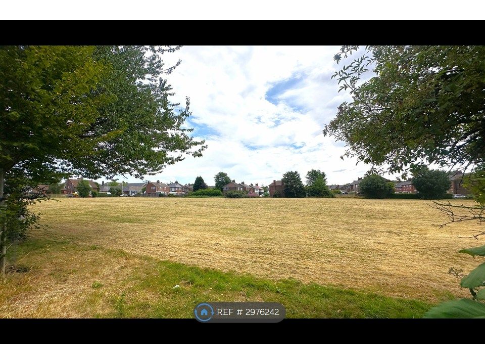 Property photo 3 of 35