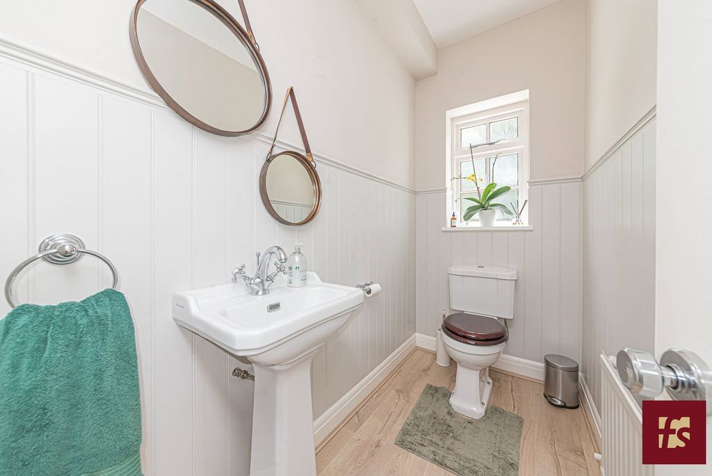 Additional image 19 of 5 bed detached house for saleTalisman Close, Crowthorne, Berkshire RG45
