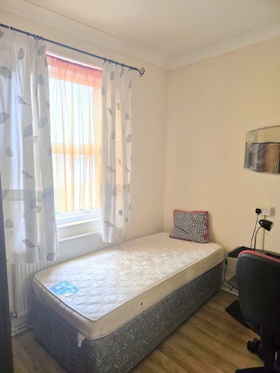 Property photo 1 of 4