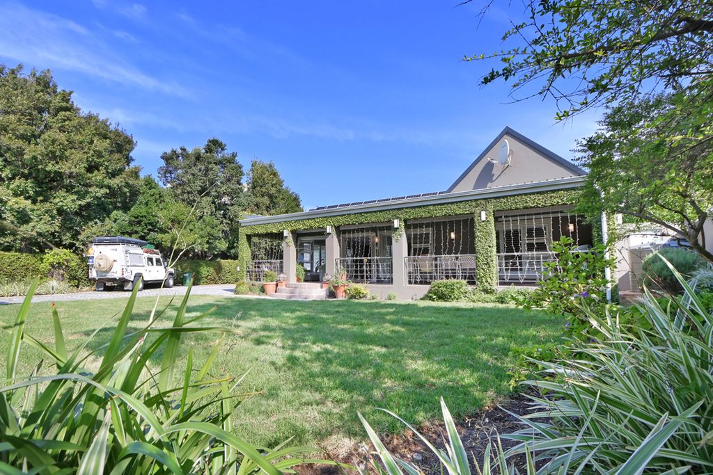 Property photo 3 of 64