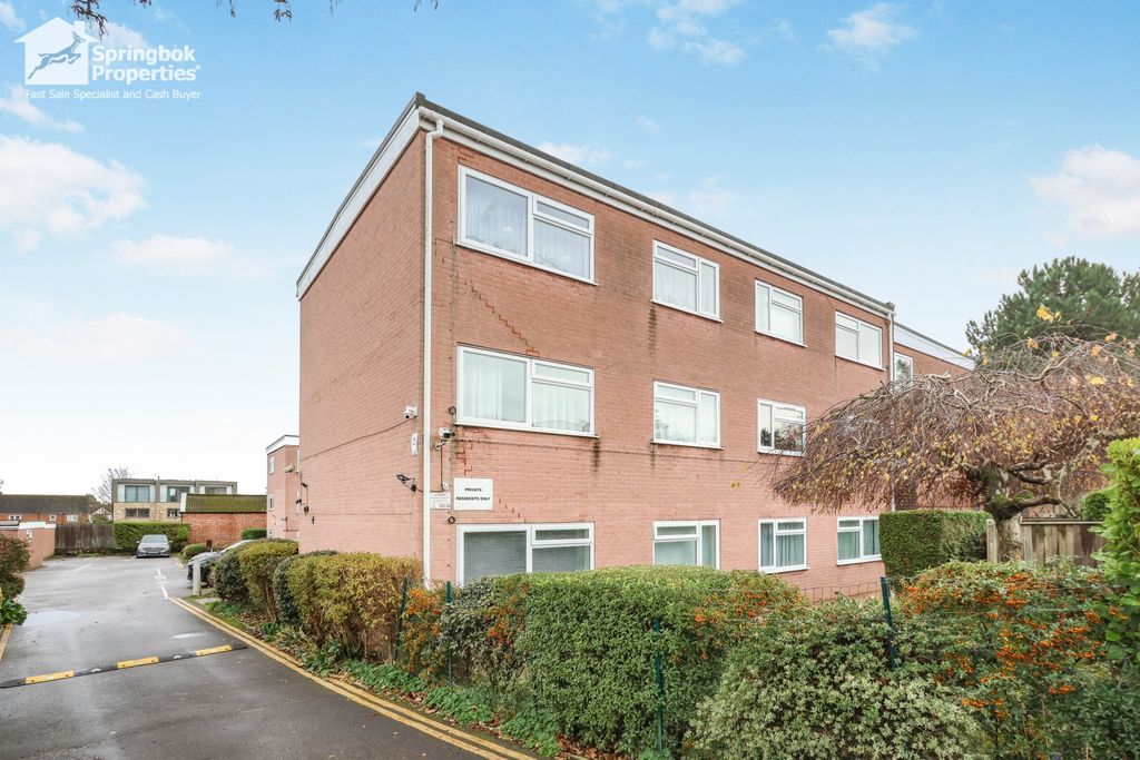 Property photo 1 of 8 Front View