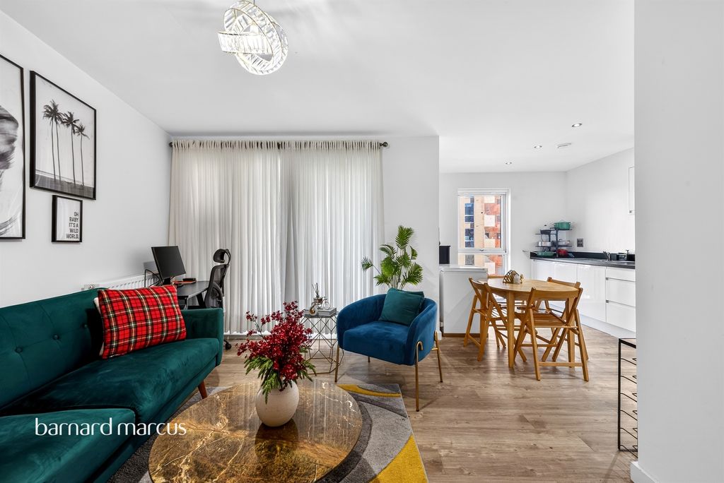 Property photo 2 of 10