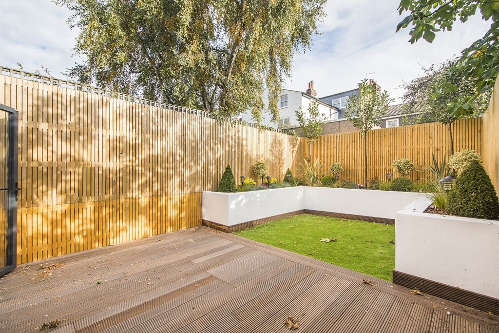 Property photo 3 of 14