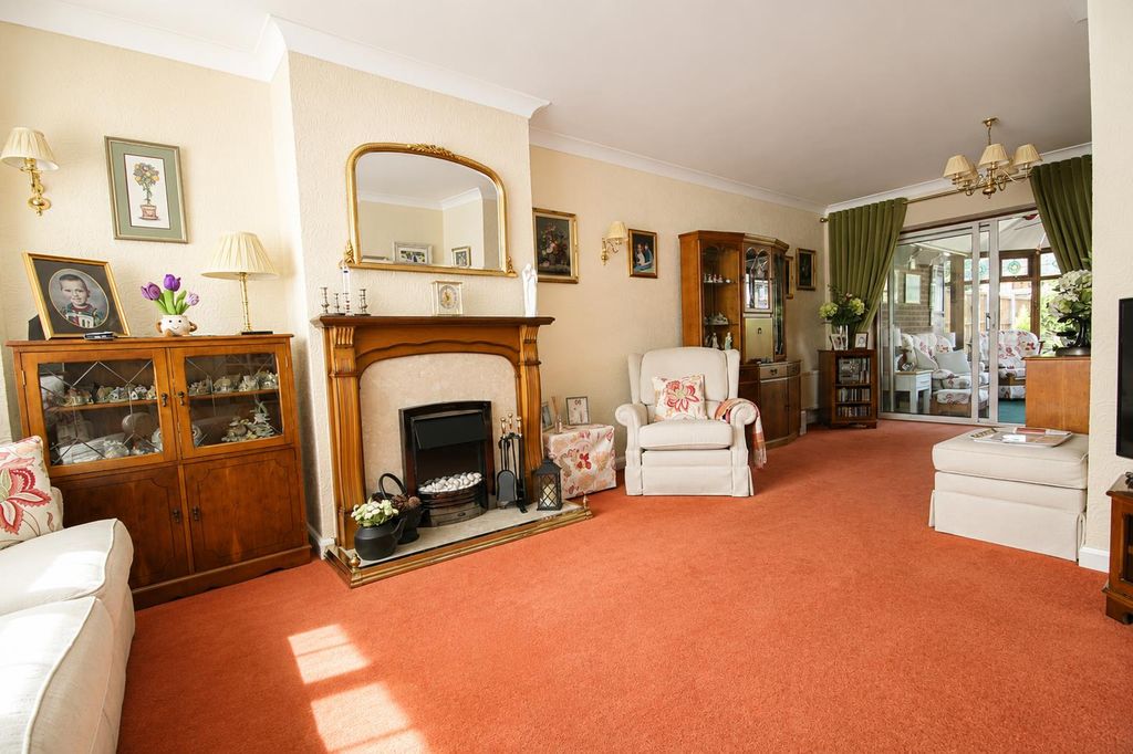 Property photo 3 of 26 liv1.Png