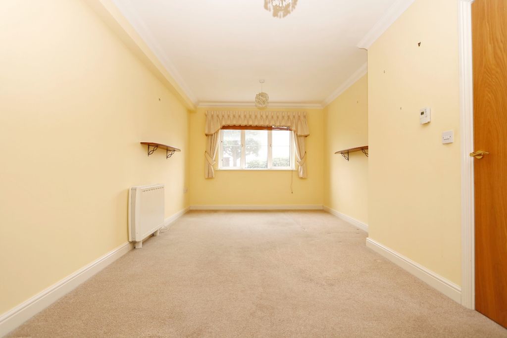Property photo 3 of 11 1821137
