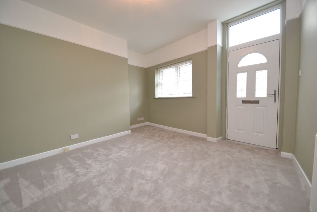 Property photo 2 of 17 Photograph 2