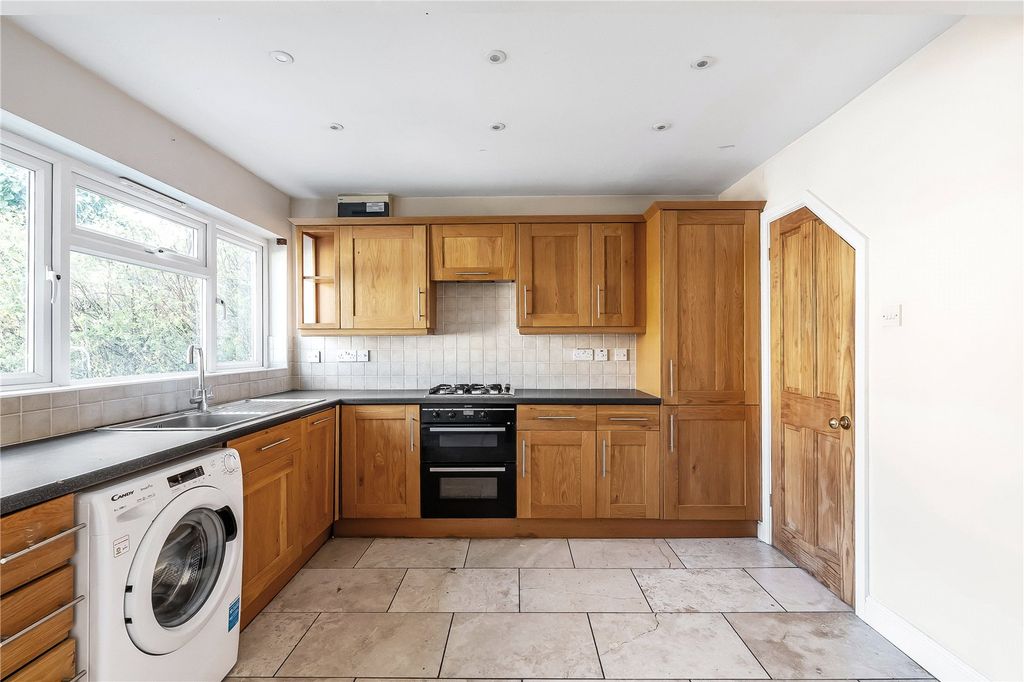 Property photo 3 of 12 Kitchen