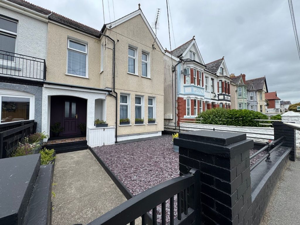 Property photo 1 of 34