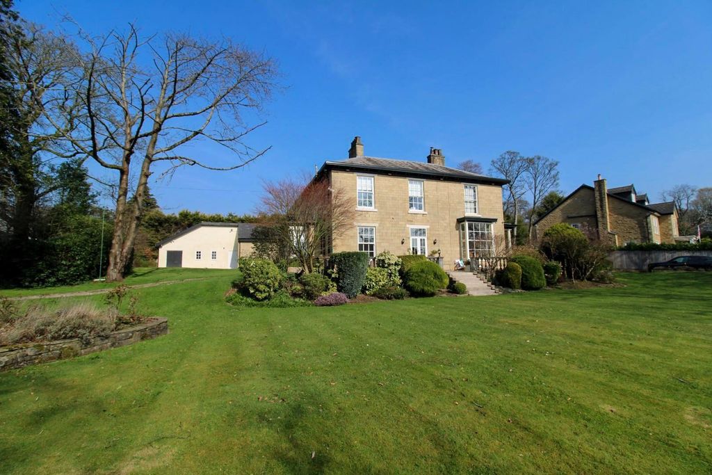 Property photo 2 of 60 External 5 (2).Jpg