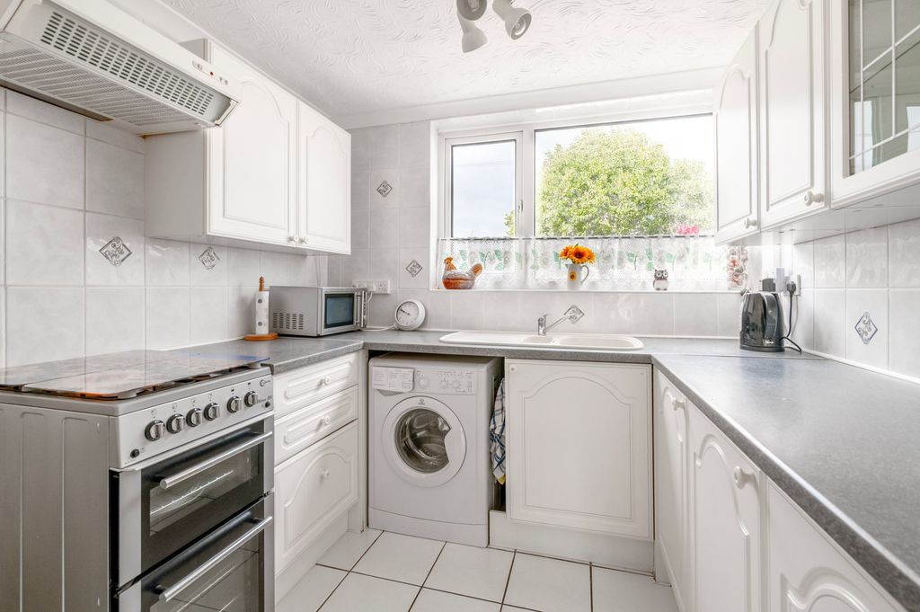 Property photo 3 of 15