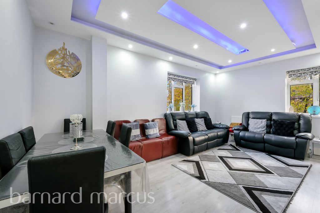 Property photo 2 of 12