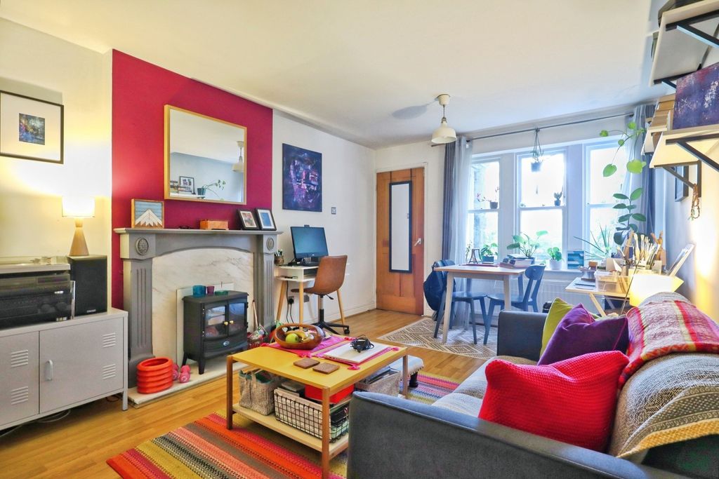 Property photo 1 of 14 Living Area