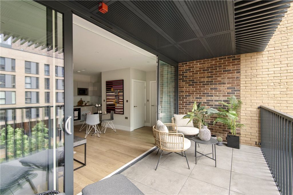 Property photo 3 of 9 Picture No. 15