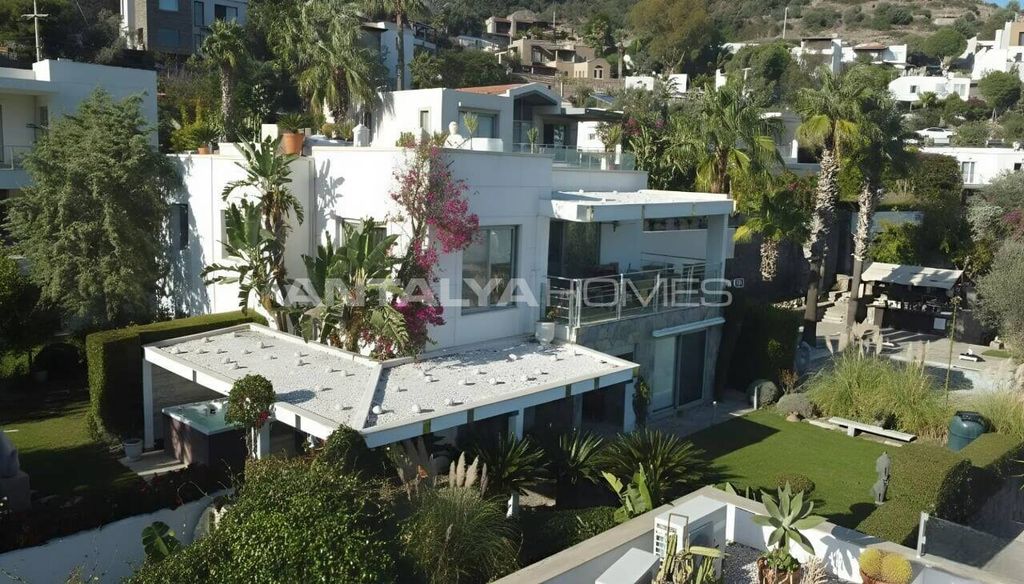 Property photo 3 of 42