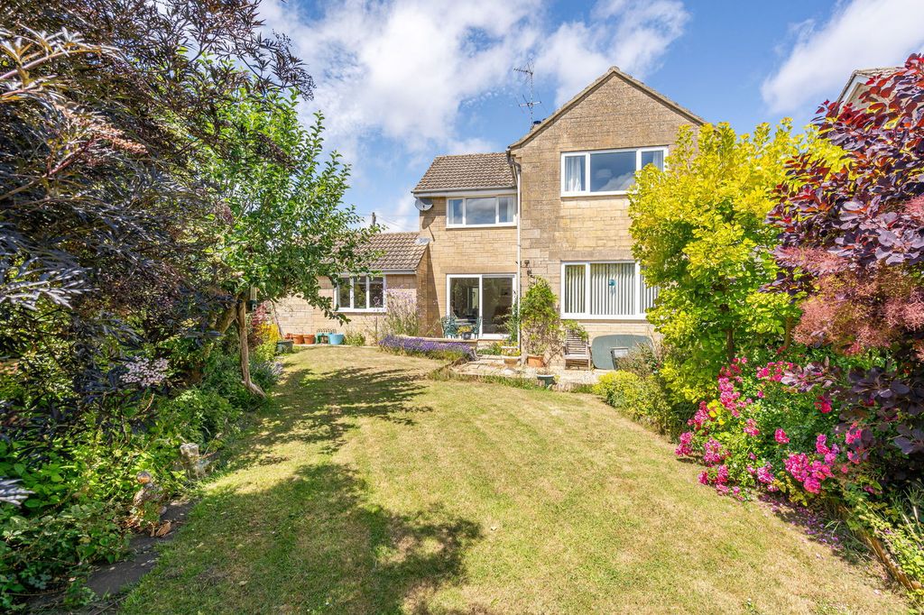 Property photo 3 of 14