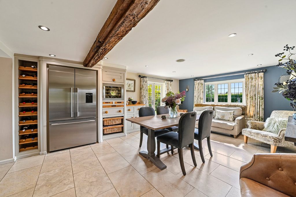 Property photo 2 of 18 Picture No. 08