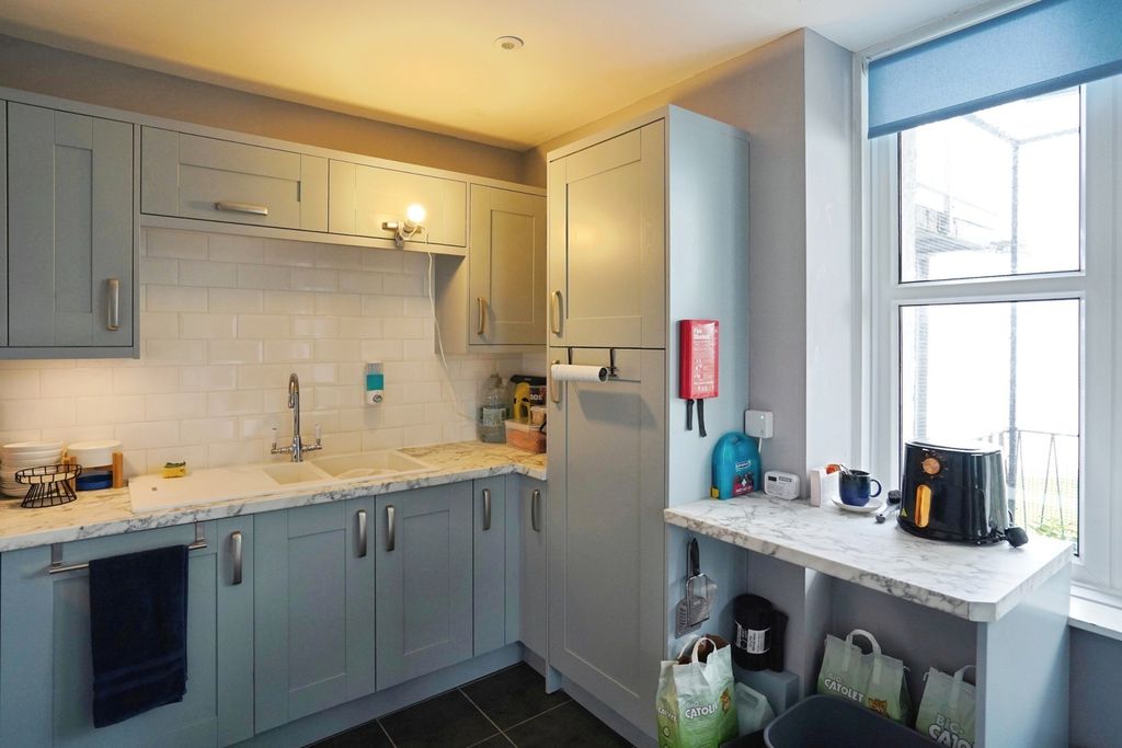 Property photo 2 of 23 Pbox-Img.Jpg