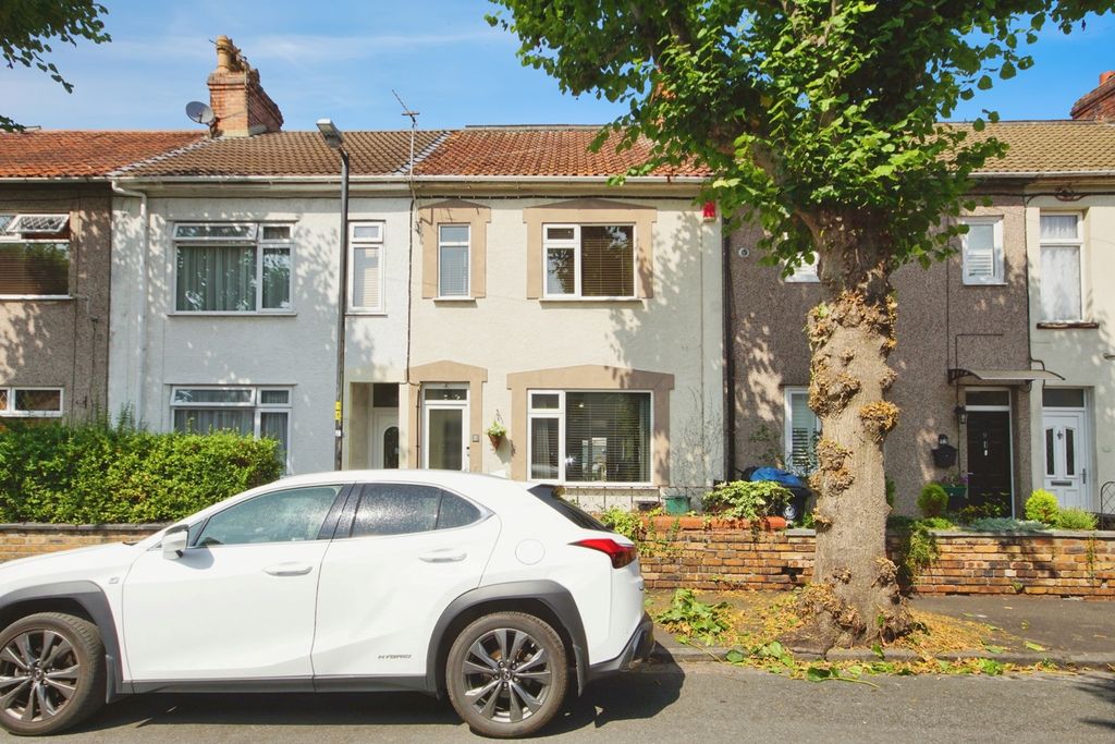 Property photo 2 of 17 Photo