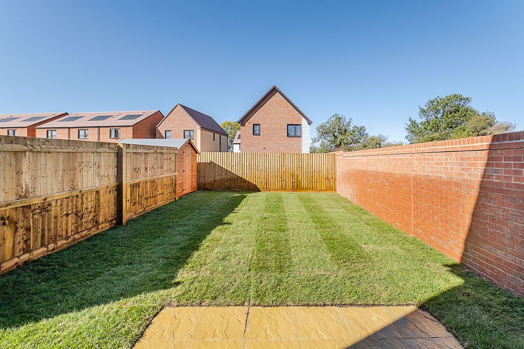 Property photo 2 of 18 Image