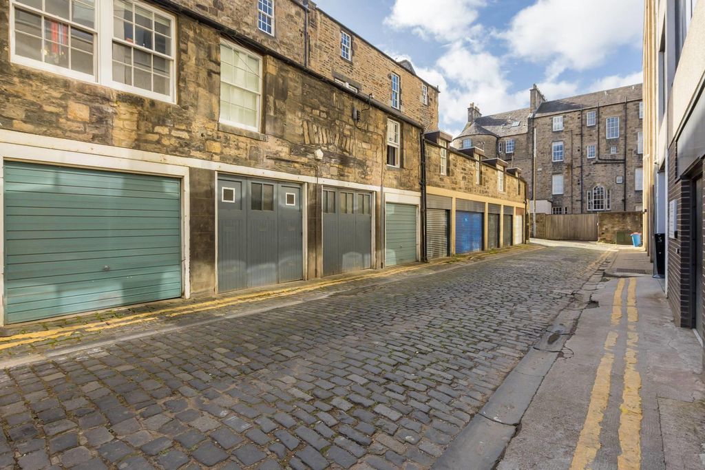 Property photo 3 of 6 Image