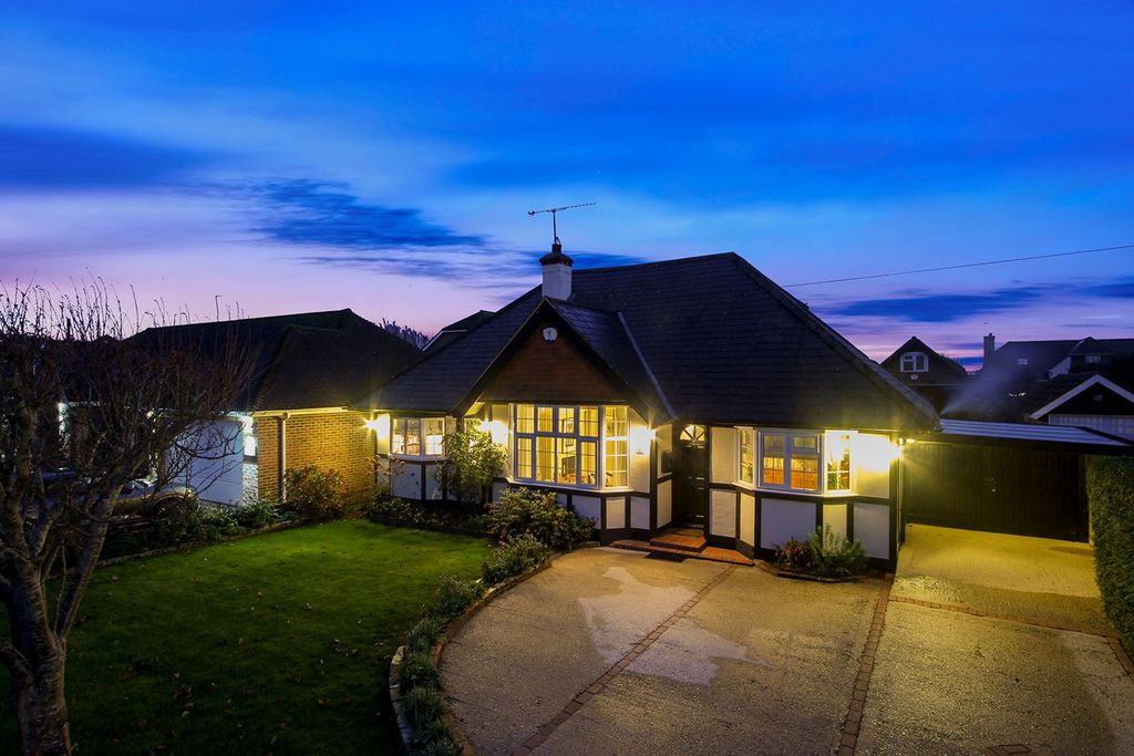 Property photo 1 of 20 Twilight