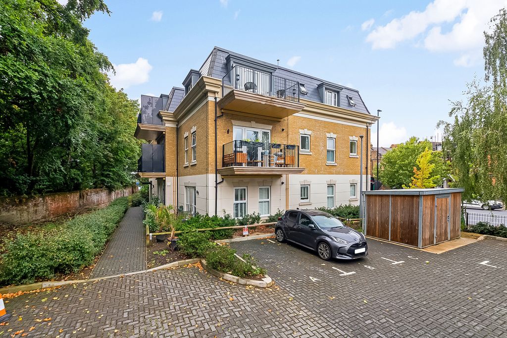 Property photo 2 of 12